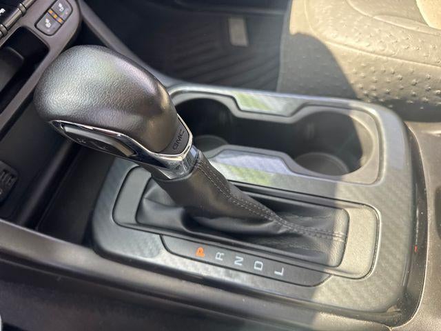 2022 GMC Canyon Crew Cab Short Box 4-Wheel Drive AT4 w/Leather