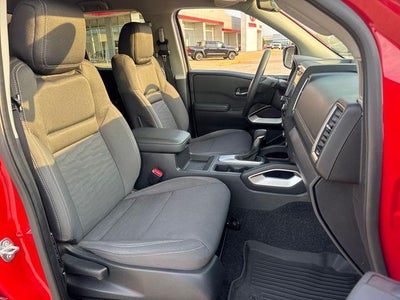 2024 Nissan Frontier Crew Cab 4x4 SV