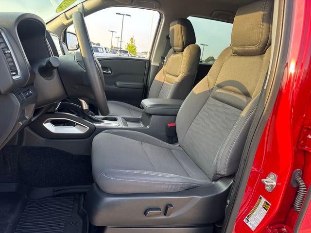 2024 Nissan Frontier Crew Cab 4x4 SV