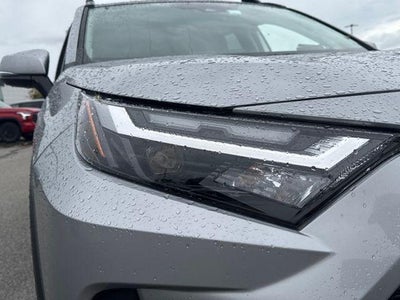 2025 Toyota RAV4 XLE Premium FWD (Natl)
