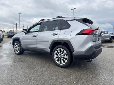 2025 Toyota RAV4 XLE Premium FWD (Natl)