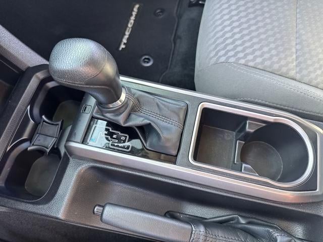 2022 Toyota Tacoma 2WD 2WD SR5 Double Cab 5' Bed V6 AT (GS)