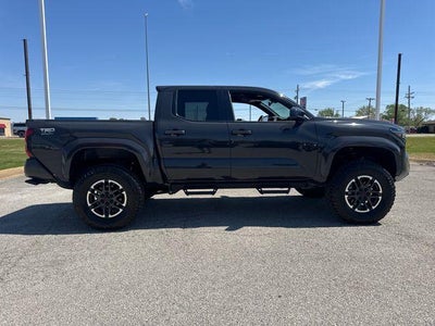2025 Toyota Tacoma 4WD 4WD TRD Sport Double Cab 5' Bed AT (Natl)