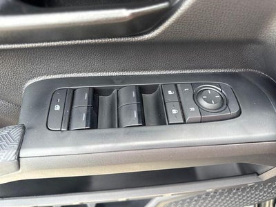 2025 Toyota Tacoma 2WD 2WD SR5 Double Cab 5' Bed AT (SE)