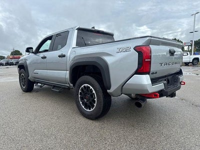 2026 Toyota Tacoma 4WD 4WD TRD Off Road Hybrid Double Cab 5' Bed AT (Natl)