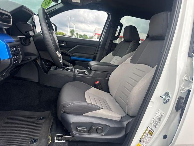 2025 Toyota Tacoma 4WD 4WD TRD Off Road Hybrid Double Cab 5' Bed AT (Natl)