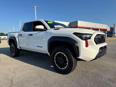 2025 Toyota Tacoma 4WD 4WD TRD Off Road Hybrid Double Cab 5' Bed AT (Natl)