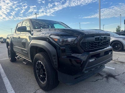 2026 Toyota Tacoma 4WD 4WD TRD Off Road Hybrid Double Cab 5' Bed AT (Natl)