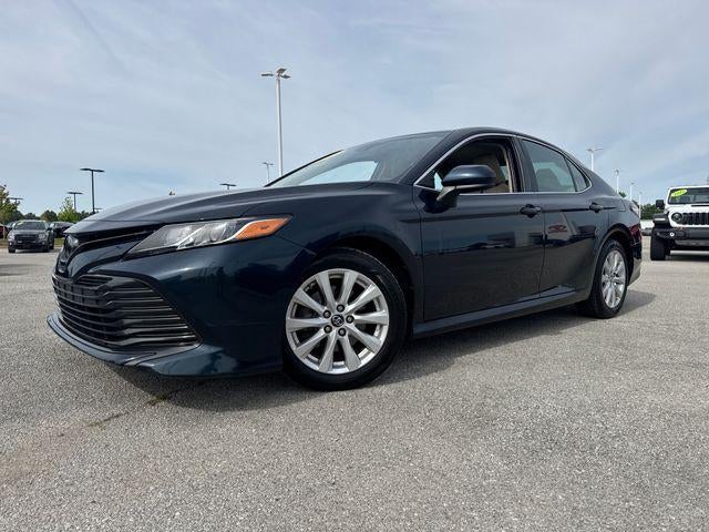 2019 Toyota Camry LE Auto (SE)