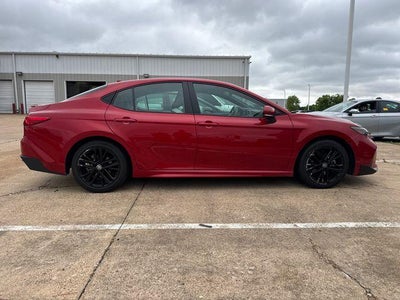 2025 Toyota Camry SE (SE)
