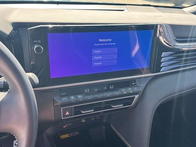 2025 Toyota Camry SE (SE)