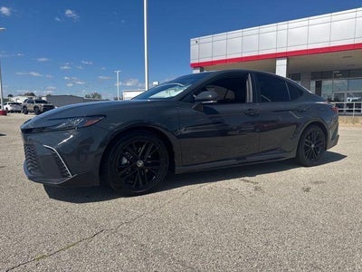 2025 Toyota Camry SE (SE)