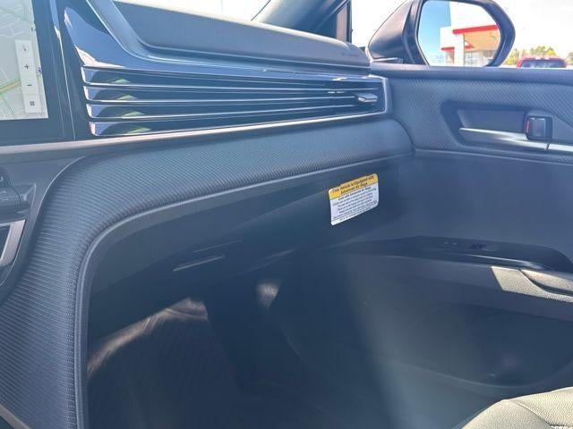 2025 Toyota Camry SE (SE)