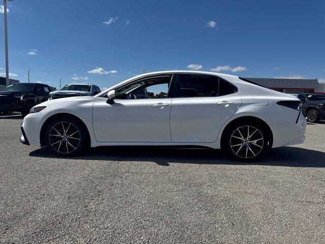 2023 Toyota Camry SE Auto (SE)
