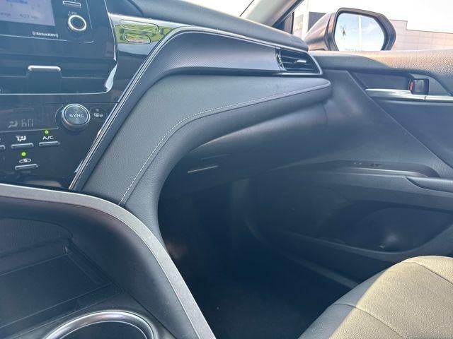 2023 Toyota Camry SE Auto (SE)