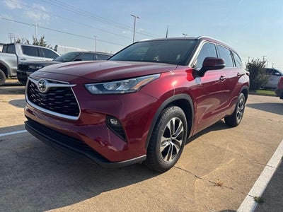 2020 Toyota Highlander XLE FWD (Natl)