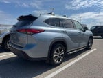 2022 Toyota Highlander XLE FWD (Natl)