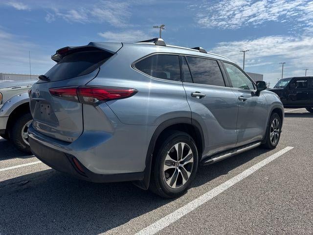 2022 Toyota Highlander XLE FWD (Natl)