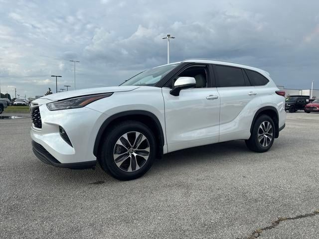 2022 Toyota Highlander XLE AWD (Natl)