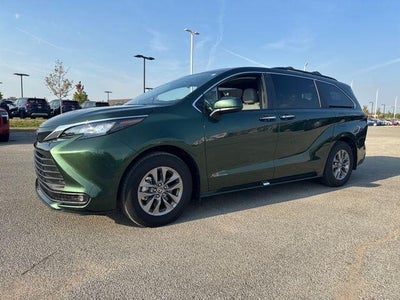 2025 Toyota Sienna XLE AWD 7-Passenger (Natl)