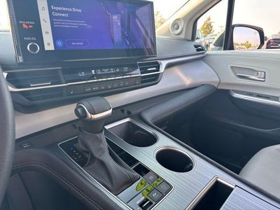 2025 Toyota Sienna XLE AWD 7-Passenger (Natl)