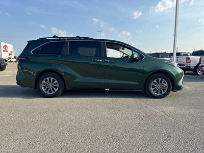 2025 Toyota Sienna XLE AWD 7-Passenger (Natl)