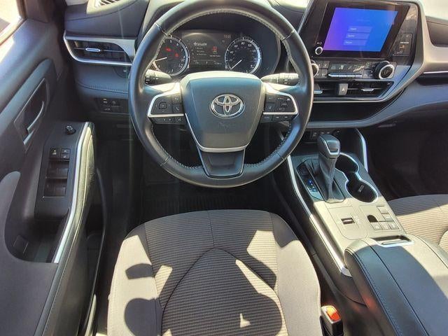2023 Toyota Highlander LE FWD (GS)