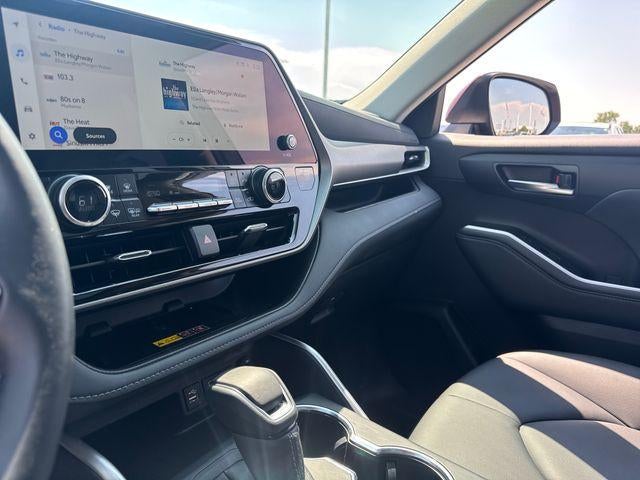 2026 Toyota Highlander XLE AWD (Natl)
