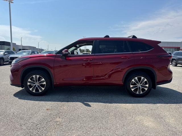 2026 Toyota Highlander XLE AWD (Natl)