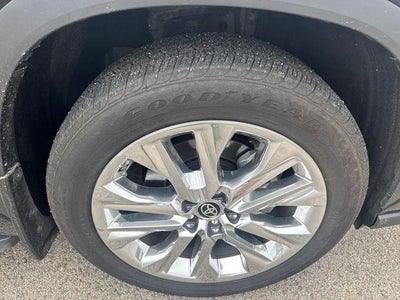 2025 Toyota Highlander Hybrid Limited AWD (Natl)