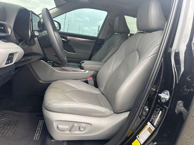 2025 Toyota Highlander Hybrid Limited AWD (Natl)