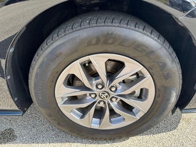 2023 Toyota Sienna XLE FWD 8-Passenger (Natl)