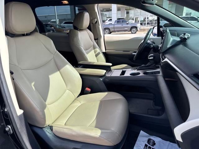 2023 Toyota Sienna XLE FWD 8-Passenger (Natl)