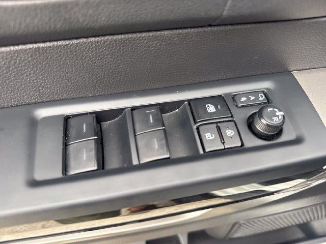 2026 Toyota Tundra 4WD 4WD Limited CrewMax 5.5' Bed (Natl)