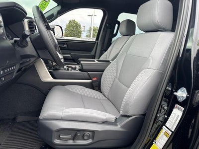 2025 Toyota Tundra 4WD 4WD SR5 CrewMax 5.5' Bed (SE)