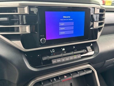 2025 Toyota Tundra 4WD 4WD SR5 CrewMax 5.5' Bed (SE)