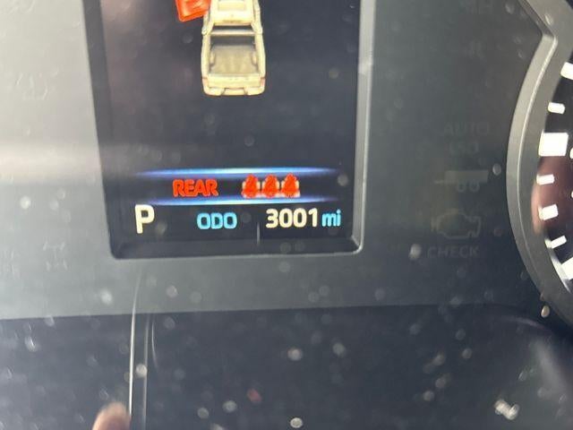 2025 Toyota Tundra 4WD 4WD SR5 CrewMax 5.5' Bed (SE)