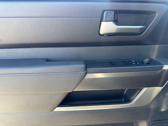 2026 Toyota Tundra 4WD 4WD SR5 CrewMax 5.5' Bed (SE)
