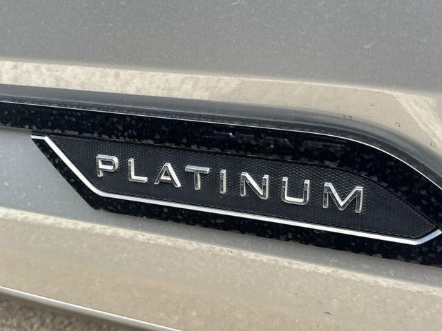2023 Toyota Tundra 4WD 4WD Platinum CrewMax 5.5' Bed (Natl)