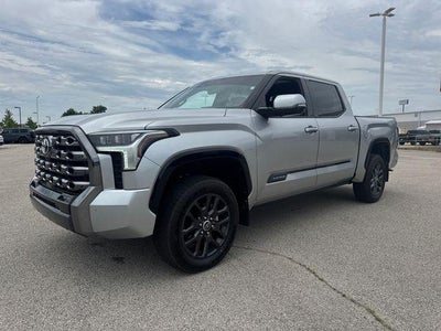 2023 Toyota Tundra 4WD 4WD Platinum CrewMax 5.5' Bed (Natl)