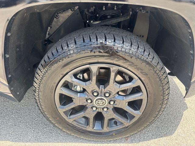 2023 Toyota Tundra 4WD 4WD Platinum Hybrid CrewMax 5.5' Bed (Natl)