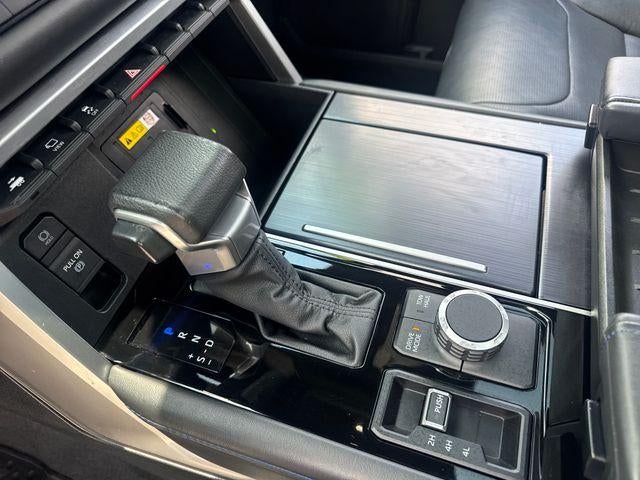 2023 Toyota Tundra 4WD 4WD Platinum Hybrid CrewMax 5.5' Bed (Natl)