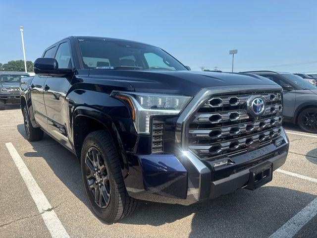2023 Toyota Tundra 4WD 4WD Platinum Hybrid CrewMax 5.5' Bed (Natl)