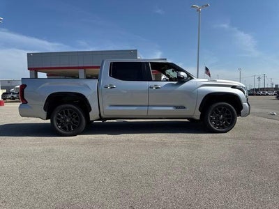 2025 Toyota Tundra 4WD 4WD Platinum Hybrid CrewMax 5.5' Bed (Natl)