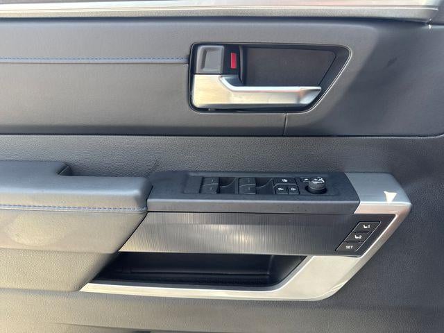 2024 Toyota Sequoia Platinum 4WD (Natl)