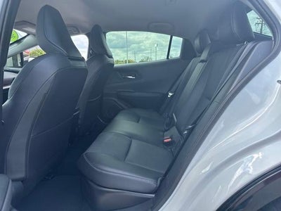 2024 Toyota Prius XLE (Natl)