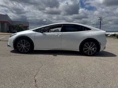 2024 Toyota Prius XLE (Natl)