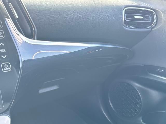 2017 Toyota Prius Prime Plus (Natl)