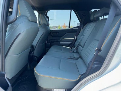 2025 Toyota 4Runner Hybrid Trailhunter 4WD (Natl)