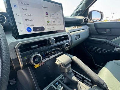 2025 Toyota 4Runner Hybrid Trailhunter 4WD (Natl)
